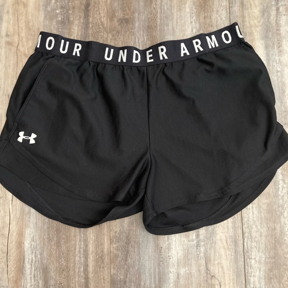 Women’s Under Armour shorts, size large